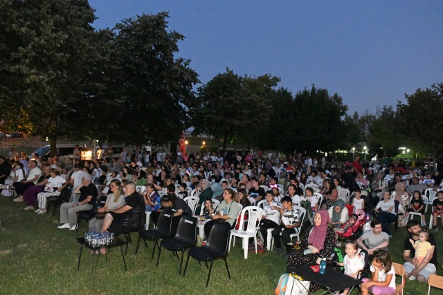 Osmangazi’de Çocuklar Açık Hava Sinemasında Buluştu
