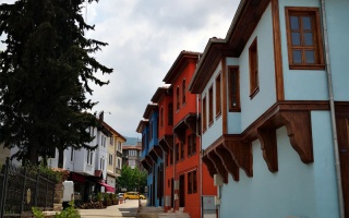 /projeler/doganbey-sivil-mimari-yapilarin-restorasyonu-44/tayakadin.jpg