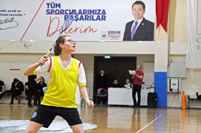 Badmintonun Yıldızları Osmangazi’de Parladı