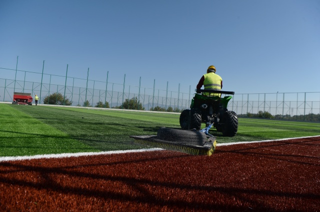Osmangazi Belediyesi’nden Gündoğdu’ya Futbol Sahası