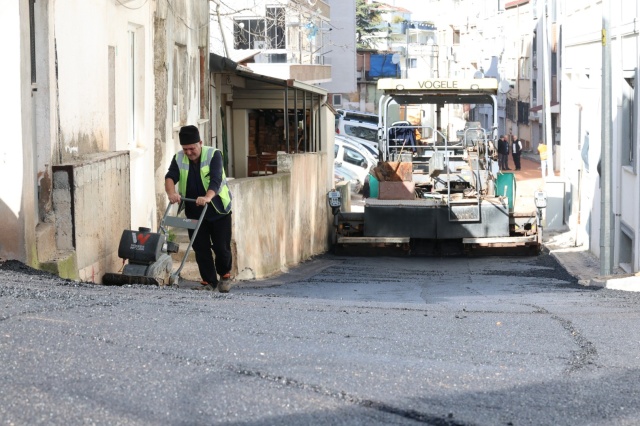 Osmangazi’nin Eskiyen Asfaltlarına Anında Müdahale