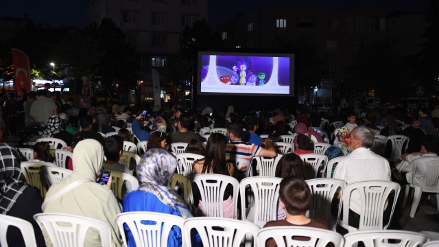 Osmangazi Belediyesi’nin Sinema Gecelerine Yoğun İlgi