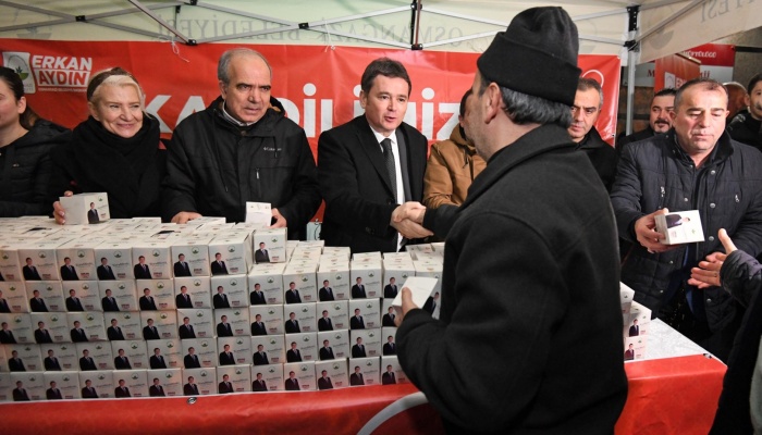 Başkan Aydın, Berat Kandili’nde Vatandaşlarla Buluştu