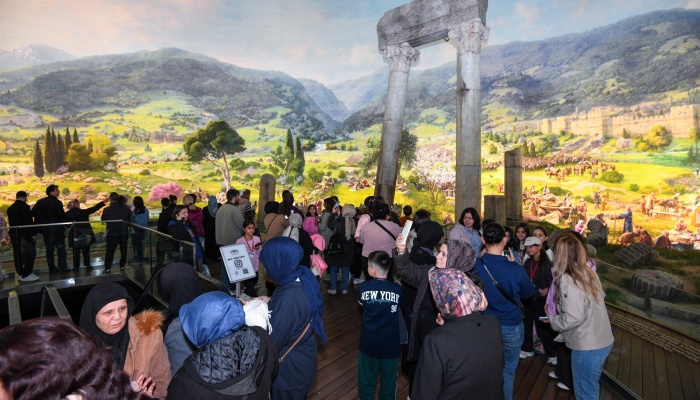 “Panorama 1326” Milyonları Tarihin Kalbinde Buluşturdu
