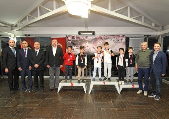 Osmangazi’de Satranç Ustaları Kupalarına Kavuştu