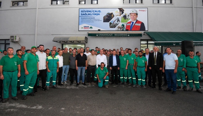 Başkan Aydın Güne Temizlik Emekçileriyle Başladı