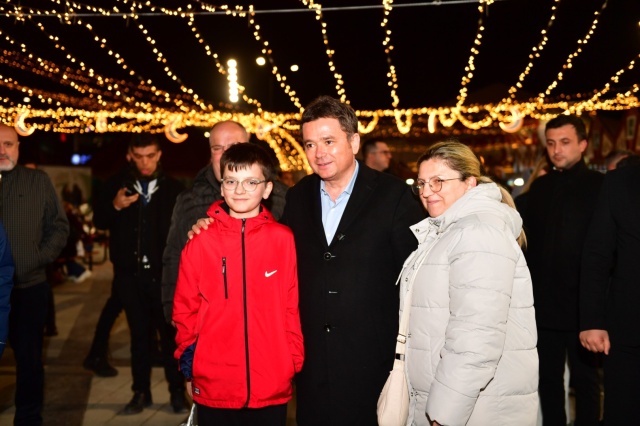 Başkan Erkan Aydın Ramazan Sokağı’nda Vatandaşlarla Buluştu