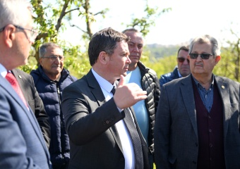 Başkan Aydın Zirai Don Mağduru Çiftçileri Yalnız Bırakmadı