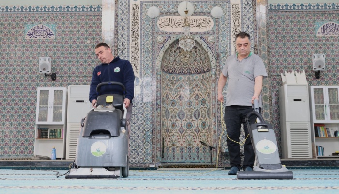 Osmangazi’de Camilerde Bayram Temizliği