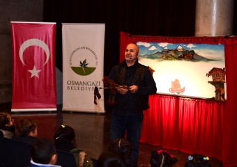 Geleneksel Karagöz Oyunu Osmangazi’de Çocuklarla Hayat Buldu