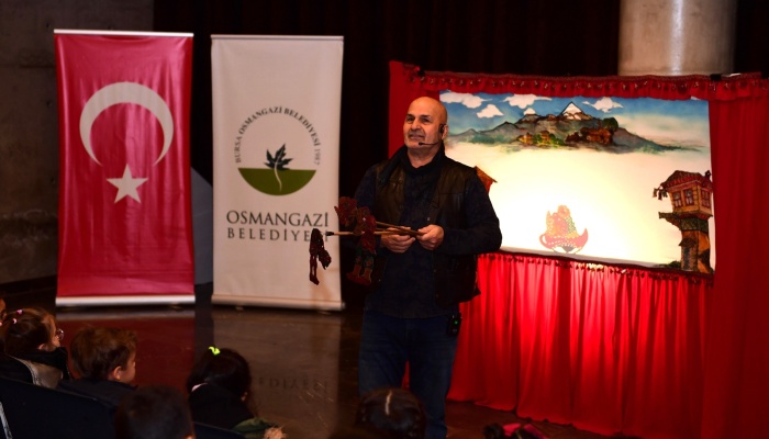 Geleneksel Karagöz Oyunu Osmangazi’de Çocuklarla Hayat Buldu