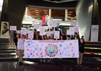 Osmangazi’de Çocuk Hakları Günü Renkli Pankartlarla Kutlandı