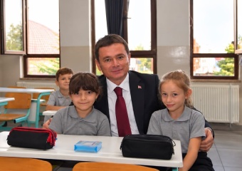 Başkan Aydın Öğrencilerin İlk Gün Heyecanını Paylaştı