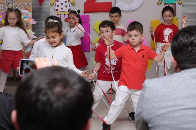 Çocuklar 23 Nisan’ı Osmangazi’de Coşkuyla Kutladı