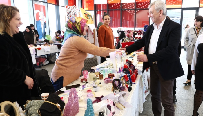 Girişimci Kadınları Bir Araya Getiren Sokak