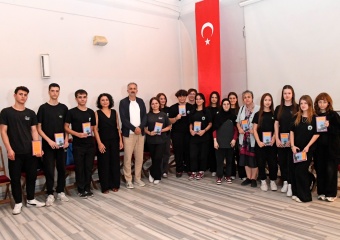 Osmangazi Belediyesi Okutarak Öğretiyor