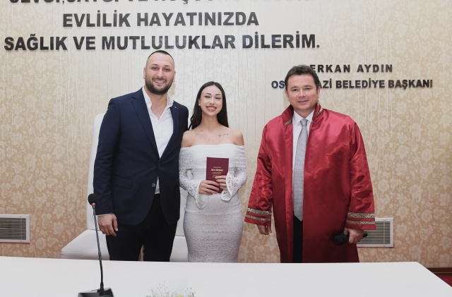 Başkan Aydın, 14 Şubat Sevgililer Günü’nde Nikah Kıydı