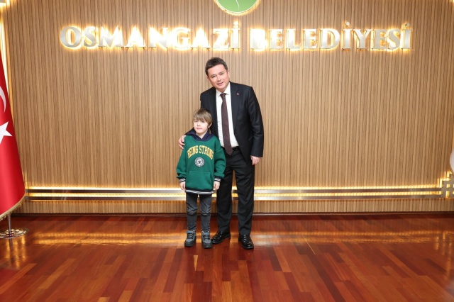 DMD Hastası Yağız Efe’ye Başkan Aydın’dan Destek