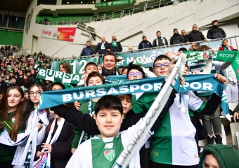 Başkan Erkan Aydın Çocuklarla Bursaspor Coşkusunu Paylaştı