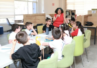 Osmangazi’de Çocuklar Hayallerini Kağıda Döküyor