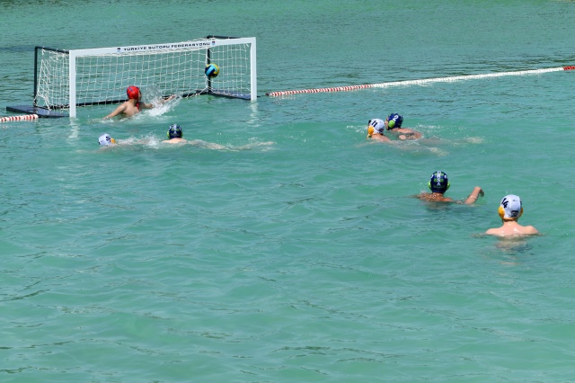 Spor ve Eğlenceyi Birleştiren Sutopu Festivali Başladı