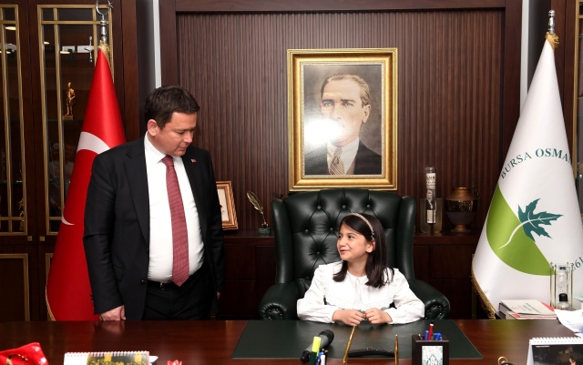 Başkan Aydın Koltuğunu Çocuklara Devretti