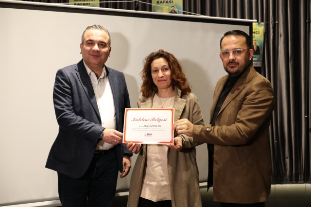 Dijital Pazarlama Programını Bitirenler Sertifikalarına Kavuştu