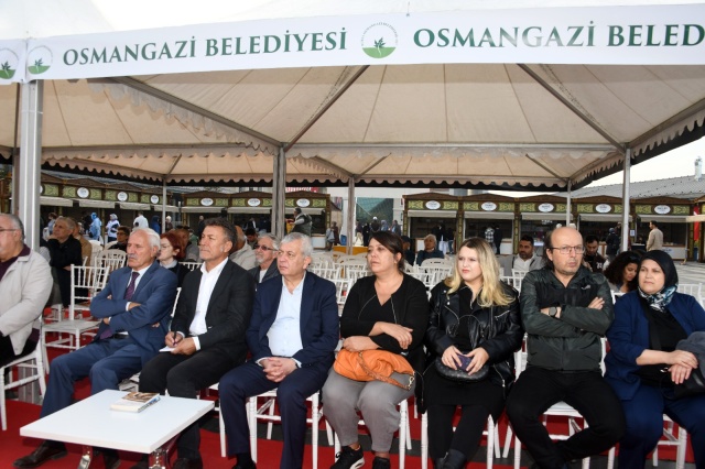 Osmangazi Kitap Fuarı’na Edebiyatseverlerden Yoğun İlgi