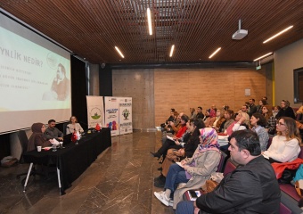 Osmangazi Belediyesi Ebeveynleri Ana Baba Okulu’nda Bilgilendirdi