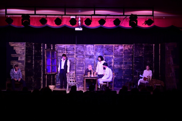 Osmangazi Belediyesi ‘Duvarların Ötesi’ni Sanatseverlerle Buluşturdu