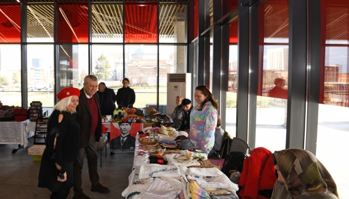 Girişimci Kadınların El Emeği Osmangazi Meydanı’nda Buluştu