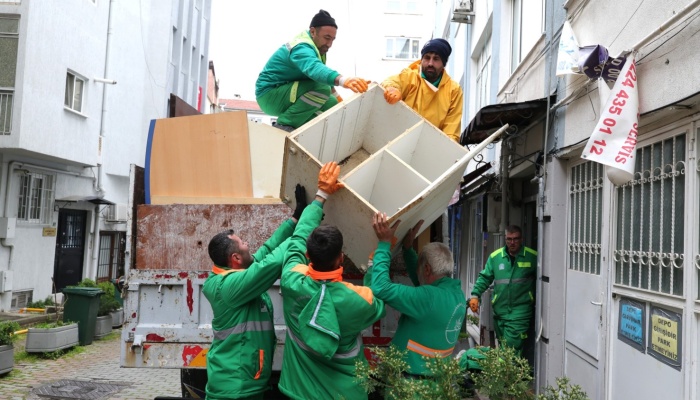 Osmangazi’de Çöp Eve Anında Müdahale