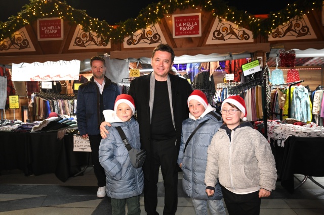 Yeni Yıl Festivali’nde Başkan Erkan Aydın Vatandaşlarla Buluştu