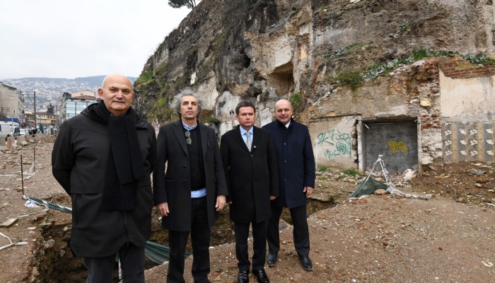 Başkan Aydın Hisar’da Tarihe Sahip Çıkıyor