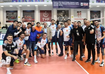 Osmangazili Voleybolcular Filede Fırtına Estirdi
