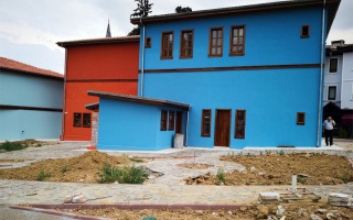 /projeler/doganbey-sivil-mimari-yapilarin-restorasyonu-44/tayakadin2.jpg