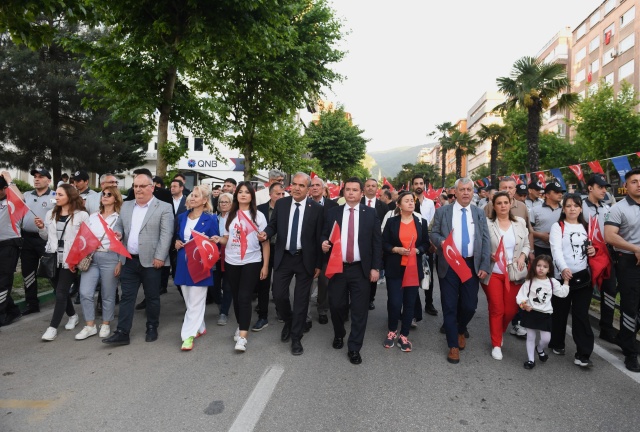 Osmangazi’de Omuz Omuza 19 Mayıs Yürüyüşü