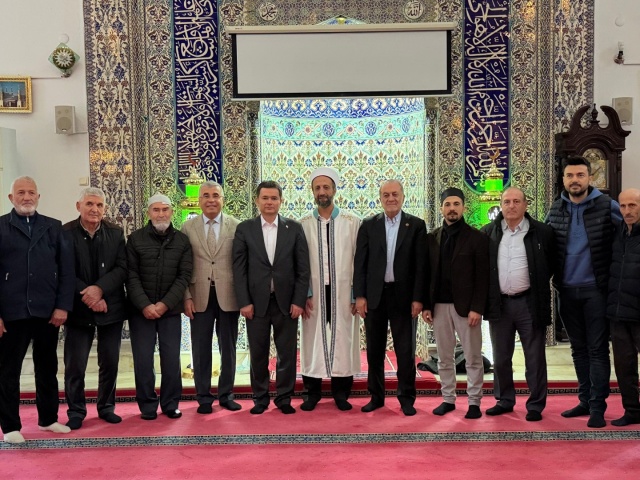 Başkan Erkan Aydın Vatandaşlarla Bayramlaştı