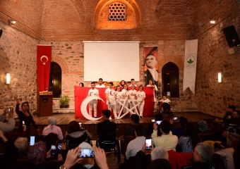 Osmangazi Belediyesi Engel Tanımayan Yüreklerle Milli Ruhu Yansıttı